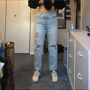 BDG SLIM STRAIGHT JEANS